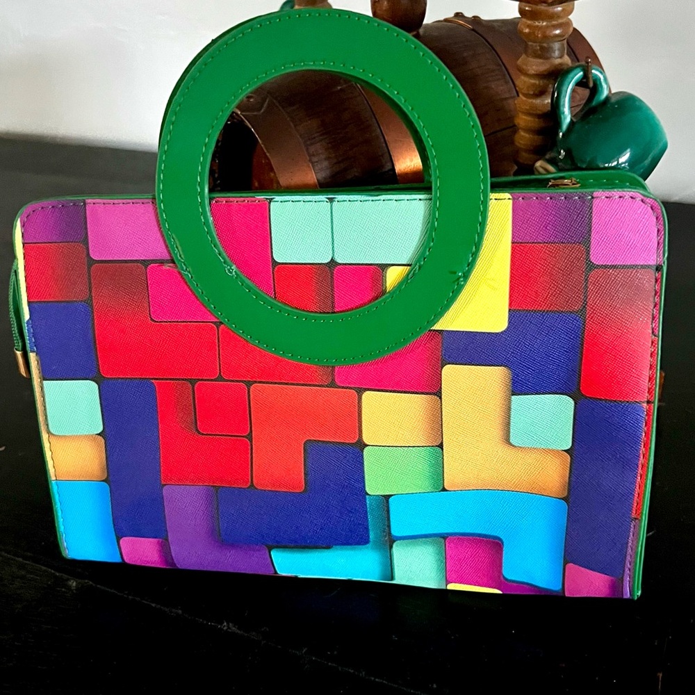 NWT Colorful Geometric Print Top Handle Circle Handle Detachable Strap Bag - Picture 3 of 8